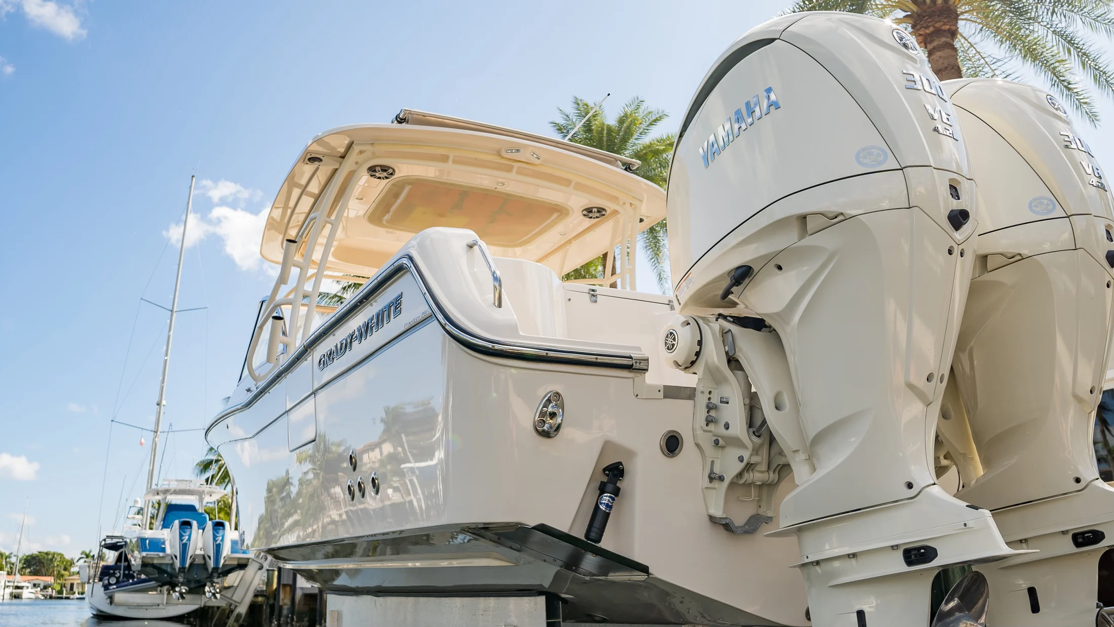 Boat detailing near Deerfield Beach, FL